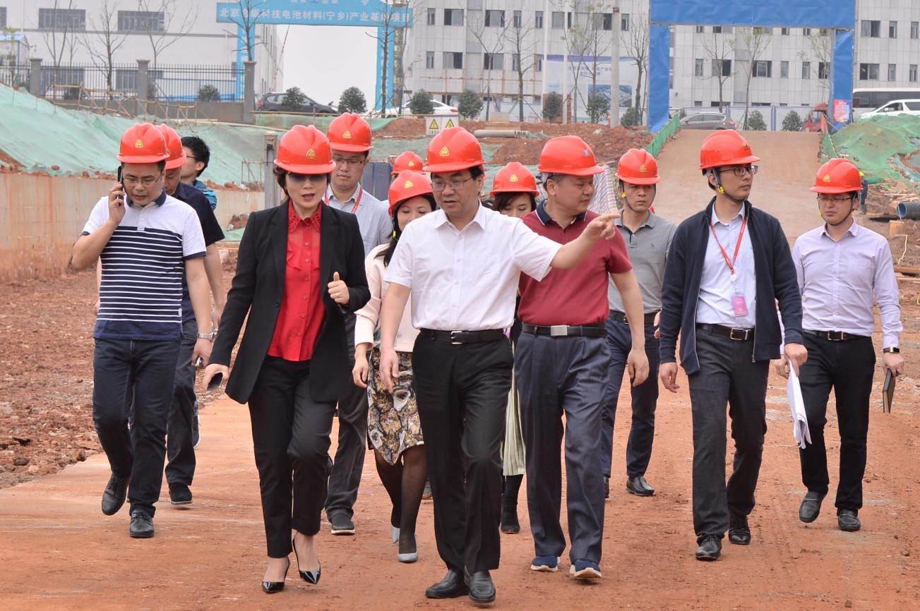 宁乡市委书记周辉赴聚鑫汇新材料宁乡基地项目调研