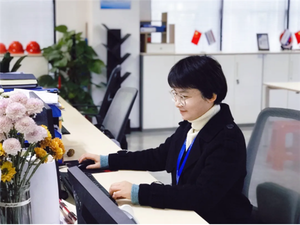 聚鑫汇明星讲师丨吴娟：用感性的故事与理性的知识 搭建职场转变的桥梁