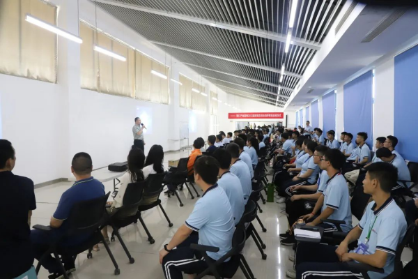 青春后浪扬帆起航|聚鑫汇铜仁产业基地举行2022届校招生综合培养阶段启动仪式