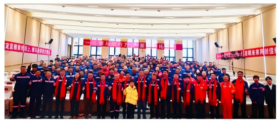  蹄疾步稳 马跃新程｜聚鑫汇全球各产业基地举行2025年度表彰大会